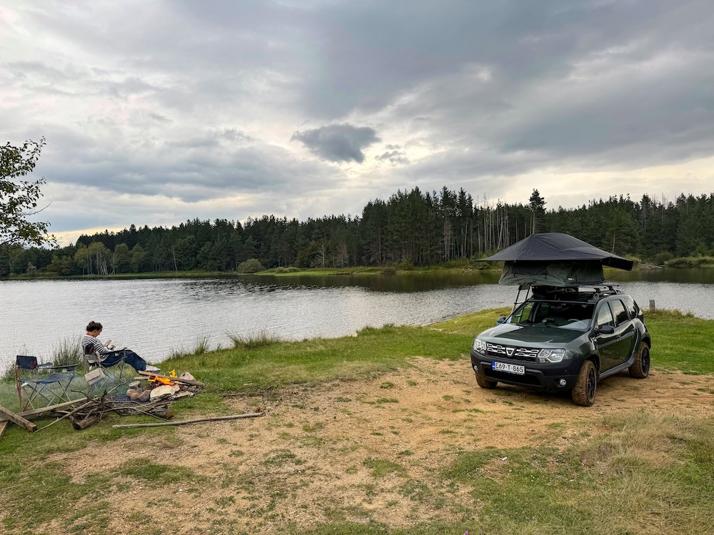 Wildkamperen bij Alagovac meer